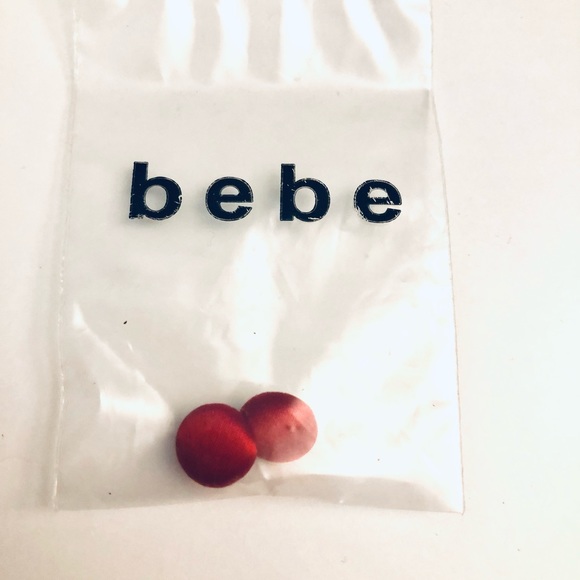 BEBE RED Short Sleeve Button Up Top in Size Medium! - Picture 16 of 16